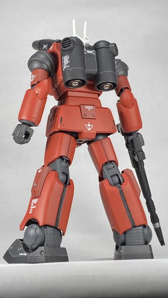 ふくらはぎのモールドは、後ろだけ少し幅を太くしています。