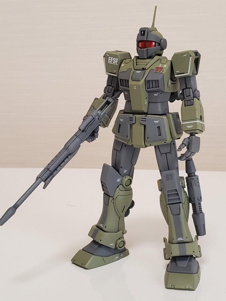 スミ入れ・部分塗装の後、つや消ししてます。商品には平手は付いてなかったのですが、「ジムスナの左手は平手」という昔からの刷り込みで、この後作る予定だったオリジンガンダムから拝借しています。