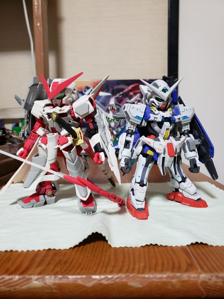 過去作のSDアストレイと雑に撮影wもう一体くらいMGベースでSD作ってみたいですね〜!閲覧いただきありがとうございました!