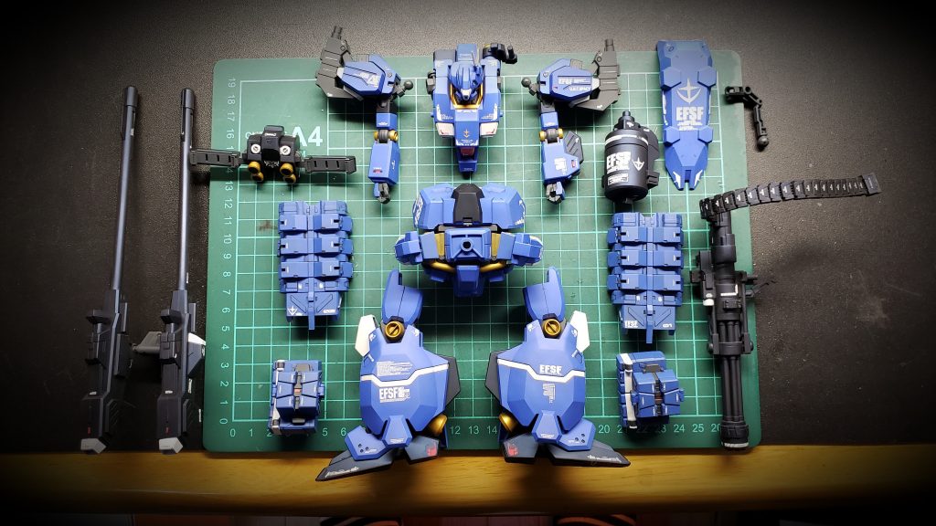 組み立て前のワクワクタイム🎵