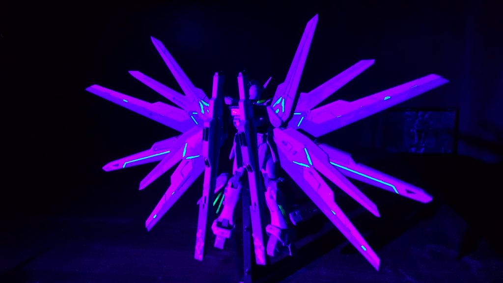 ガンダムヘリオス–4枚目/制作者：ういくん