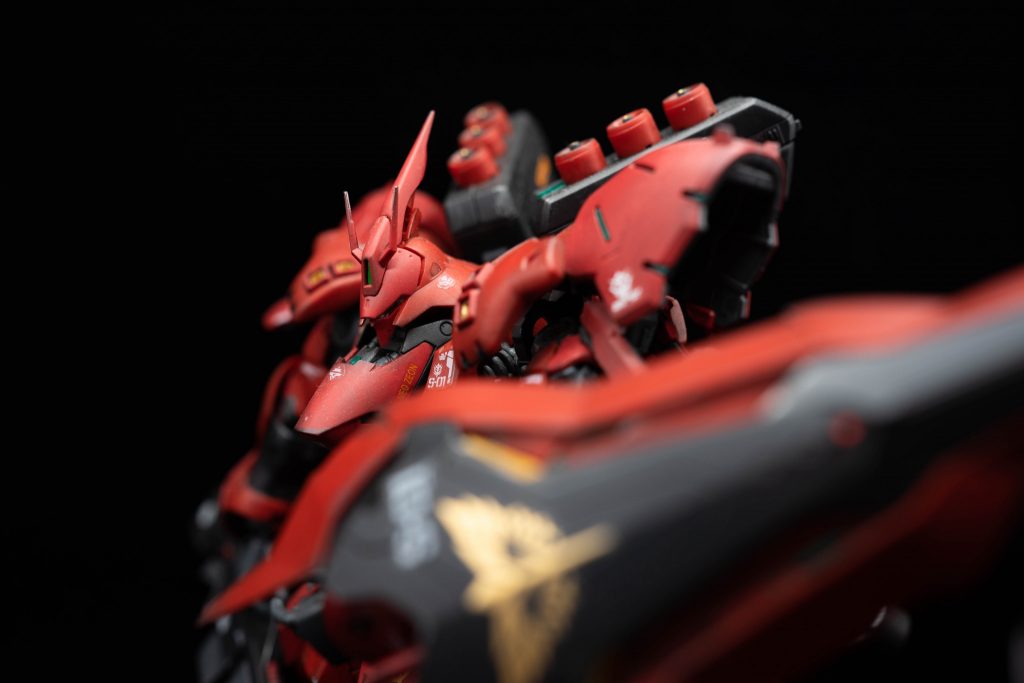 チップをすこしと、ガンダムマーカーでアクセントカラーを塗っています。ちょっと手を加えるだけで、かっこよくなるので、色々やりたくなってしまいます