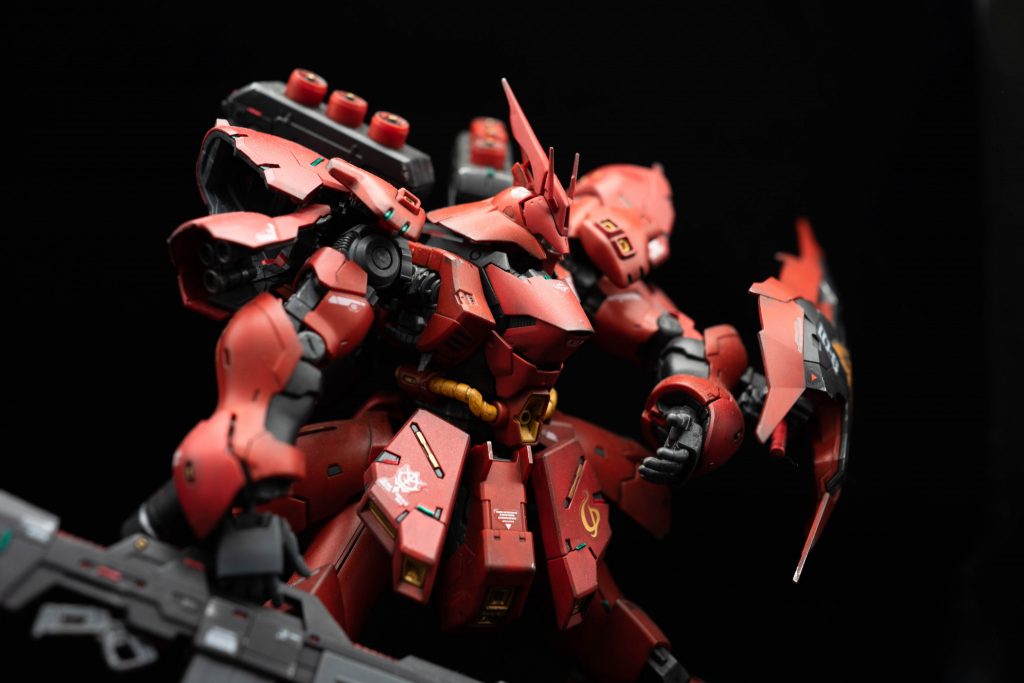 成形色仕上げでウェザリングでプラスチック感を減らしています。塗装しなくても、ちゃんとおもちゃっぽさが軽減されるんですね