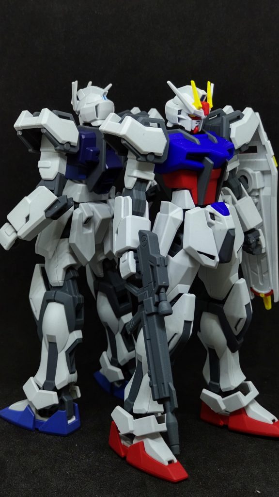 EG ストライクガンダム–3枚目/制作者：@akindoh