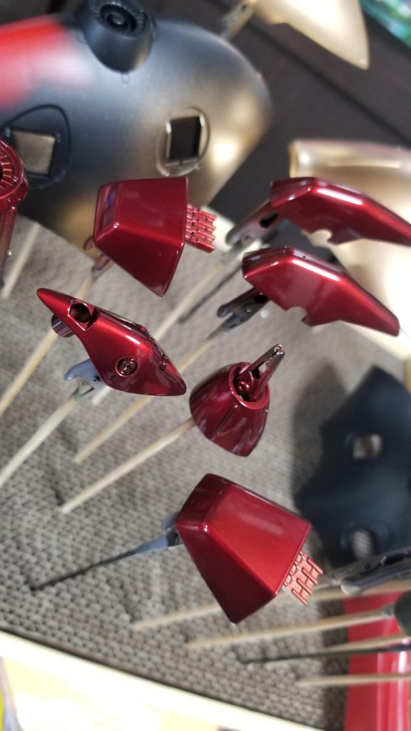 その後、光沢クリアーでコーティング