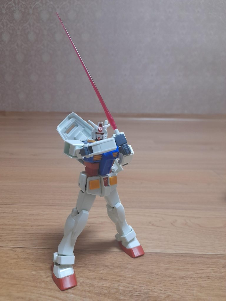 ガンダム大地に立つ！