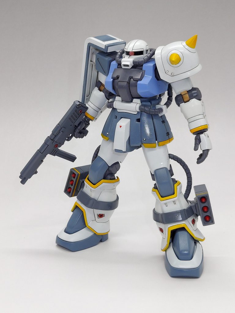 フロントショットキットのできが良いのでプロポーション改修はせず、ディテールアップのみやってます