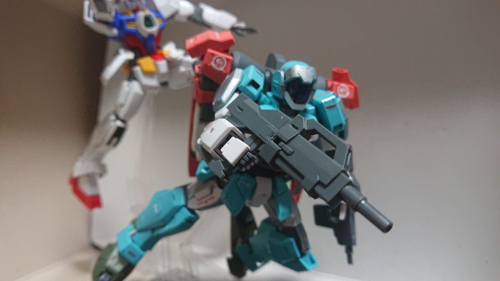 ビルドブースターmark2のバックパックにクランシェの腕を差し込んだだけ。