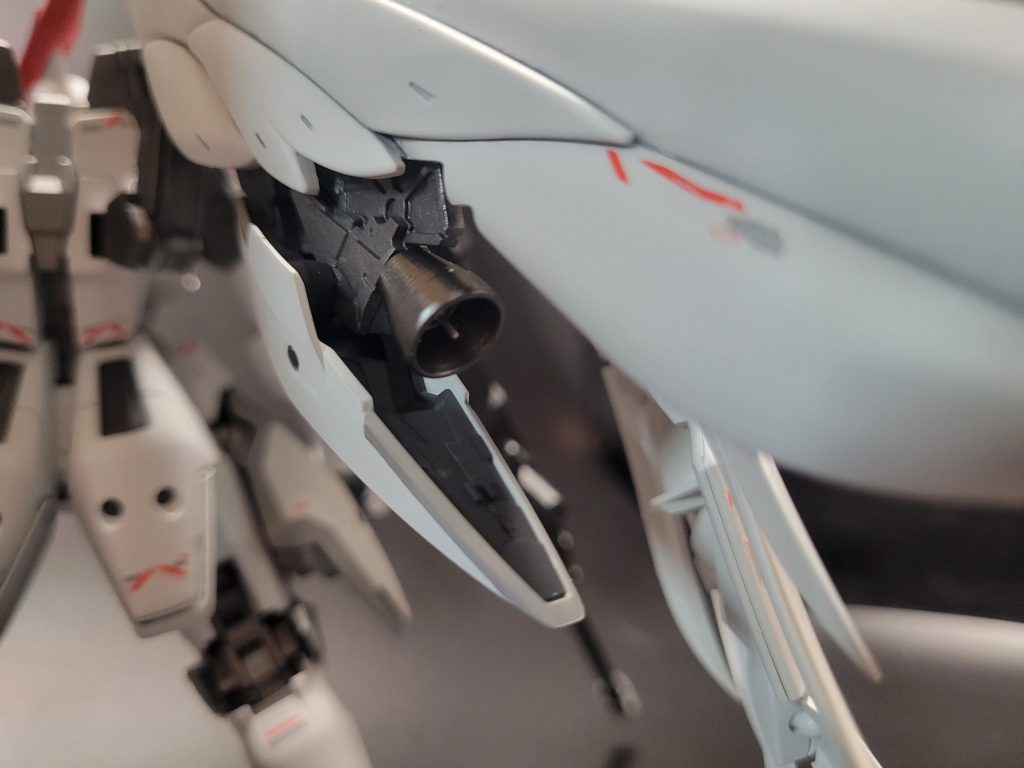 分かりづらいですが、バーニア内部寂しかったので、ICソケットをさしてそれっぽく。 以上ご覧いただきありがとうございました！