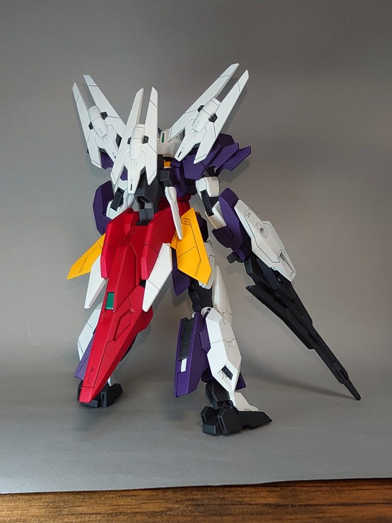 友人の協力で手に入ったプラモなんで感謝の意も込めて気合い入れて全塗装。