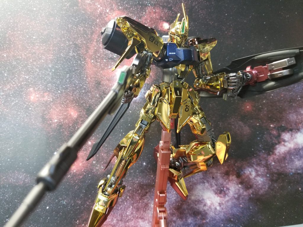 マークⅢのビームライフル、やっぱよく似合いますっそうそ、この百式改なんですがスタンド固定できないっていうね(笑)上の写真も安定はしておらず単に乗せてるだけです。