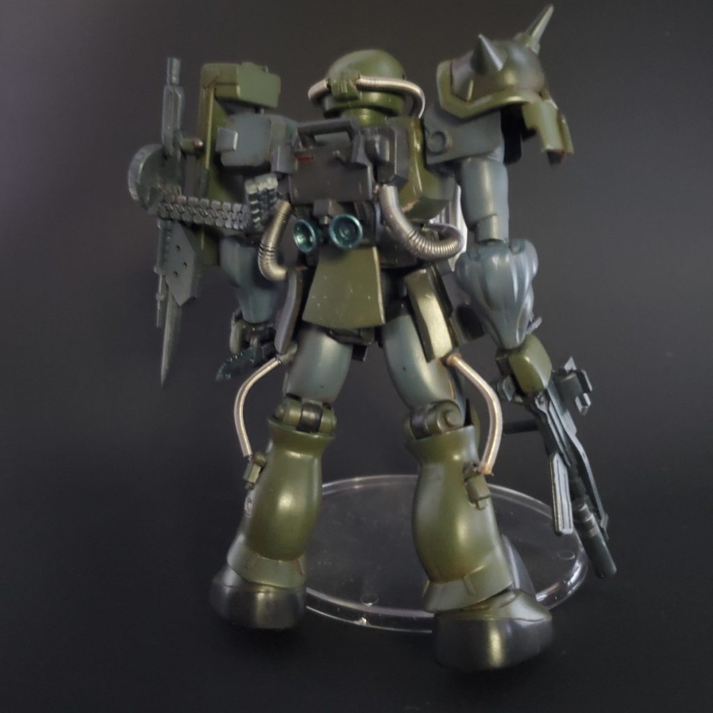 などなど　小さい時より馴染んだ1/144ザクが完成しました足首さえ曲がらなかったあのザクが。。。経られる前に経ました