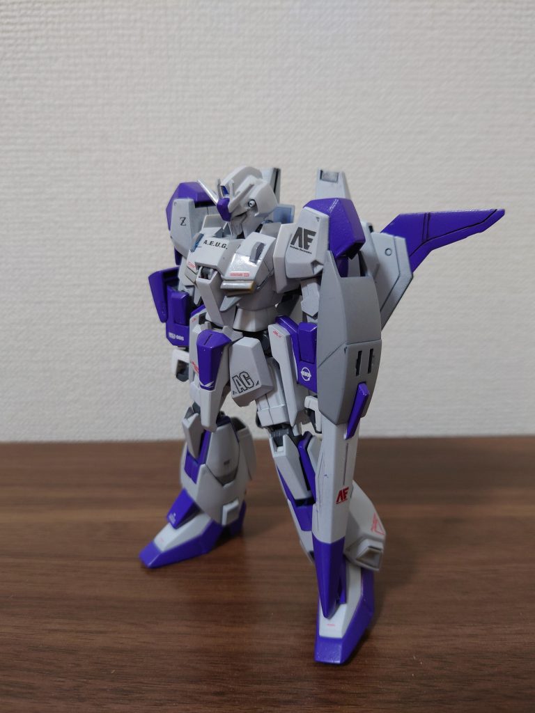 デカールに合わせてシールド逆向きに(笑)