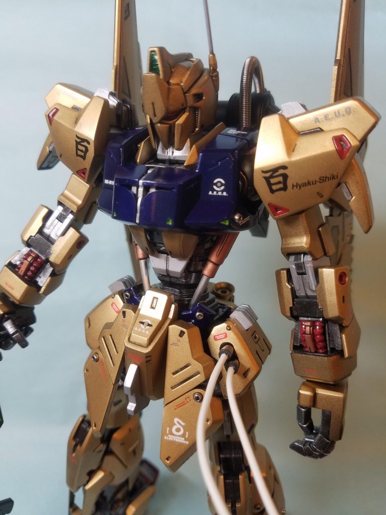 肩と頭部を入れ換えるだけです。