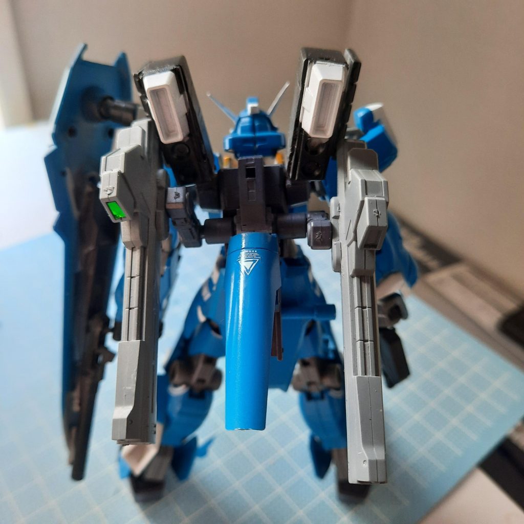 リヴランスヘブンのバックパックにロケットランチャーを付けて可動式に。