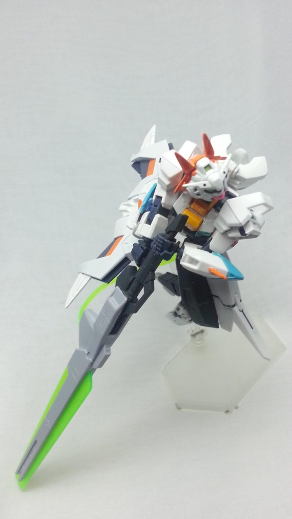 大型ビームソードも展開可能。この形態の最大攻撃力を誇るが両手持ちにのなるので完全に奥の手。