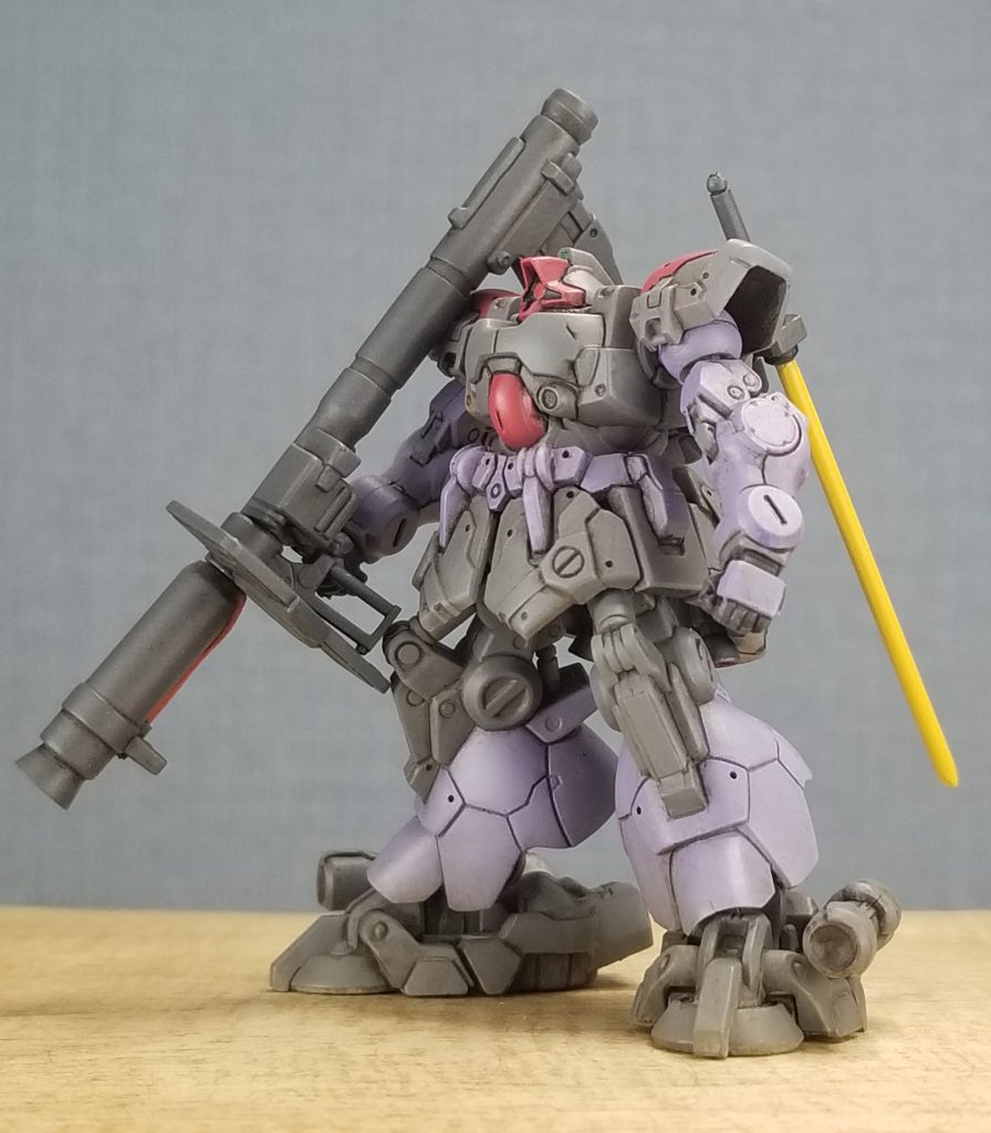 メカ丸出しの太ももってのも良いです。