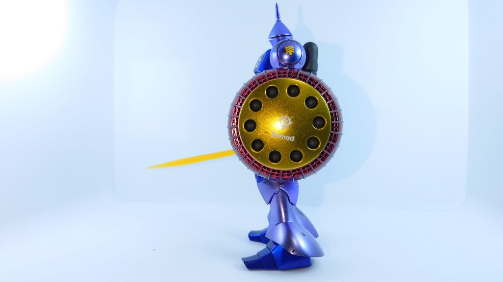 薄紫部分にはGXクリアパープルにクリアブルーを薄く吹いています。金部分にはクリアイエロー、赤部分にはGXクリアルージュです。トップコートにスーパークリアーⅢUVカットです。