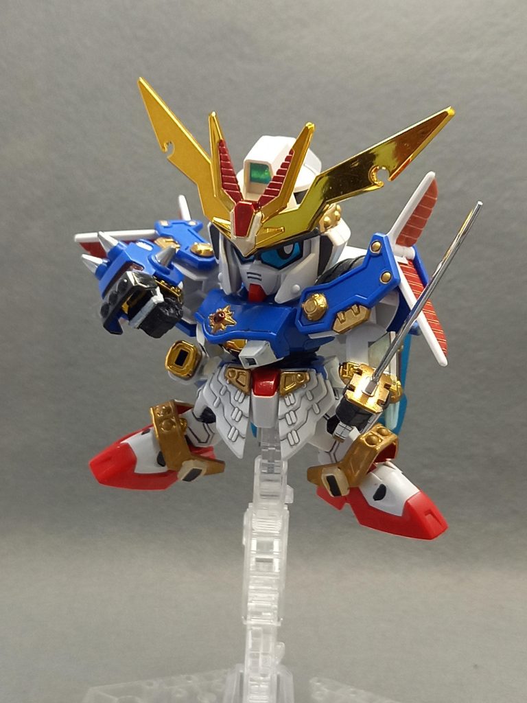 武者ガンダムシリーズでは唯一？左利きの武将です👍瞳を左向きに差し替え✨