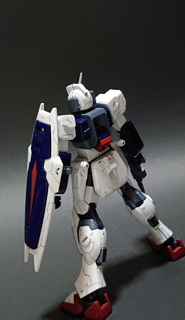 エアブラシ破損のため、急遽筆塗りしましたが、重ね塗りする余りモールドに塗料が入り込み、スミが入らないハプニングも体験。まだまだ知らないことばかり(×_×;)!