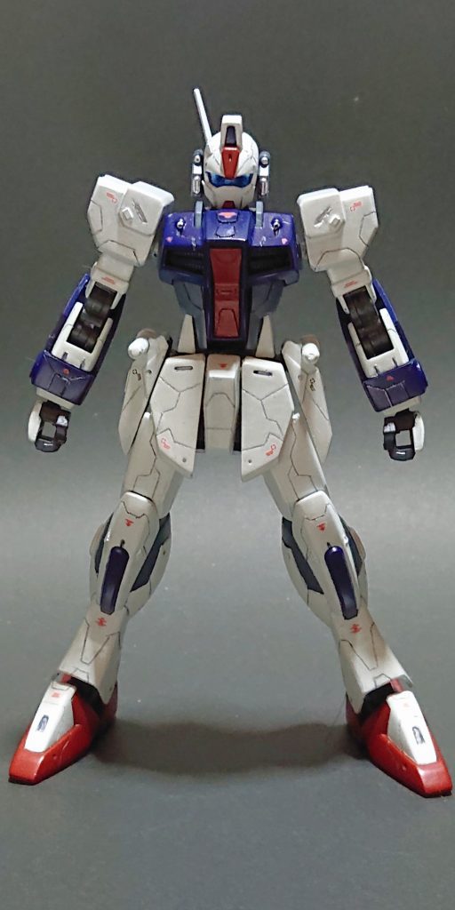 と、はりきってプランを立ててやり始めて半年はかかってしまいました(^^;パーツ全てのヤスリがけ、