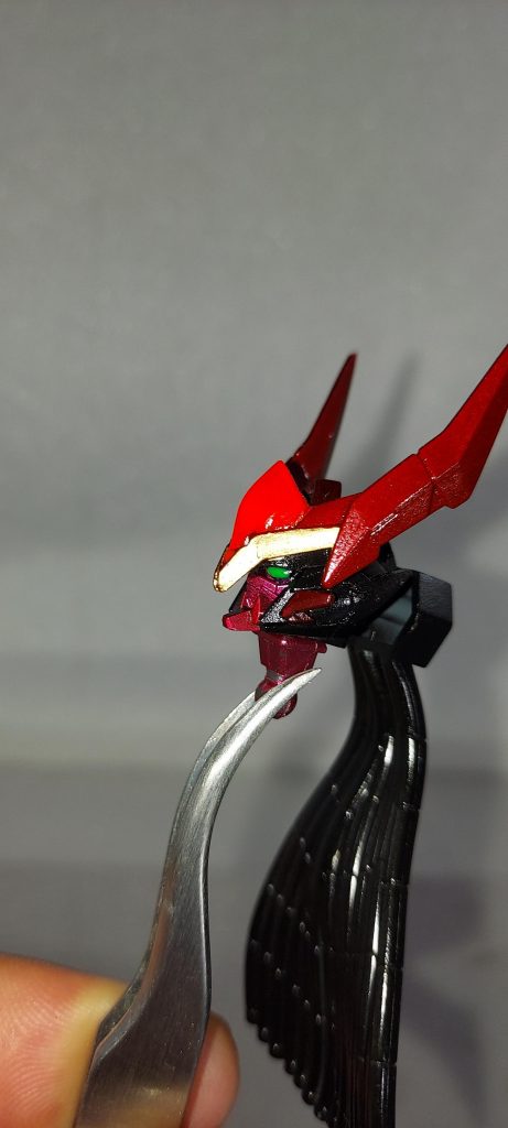 今回一番悩んだ頭部左右対称でいかつくしたかったのでグレモリーのアンテナに変更