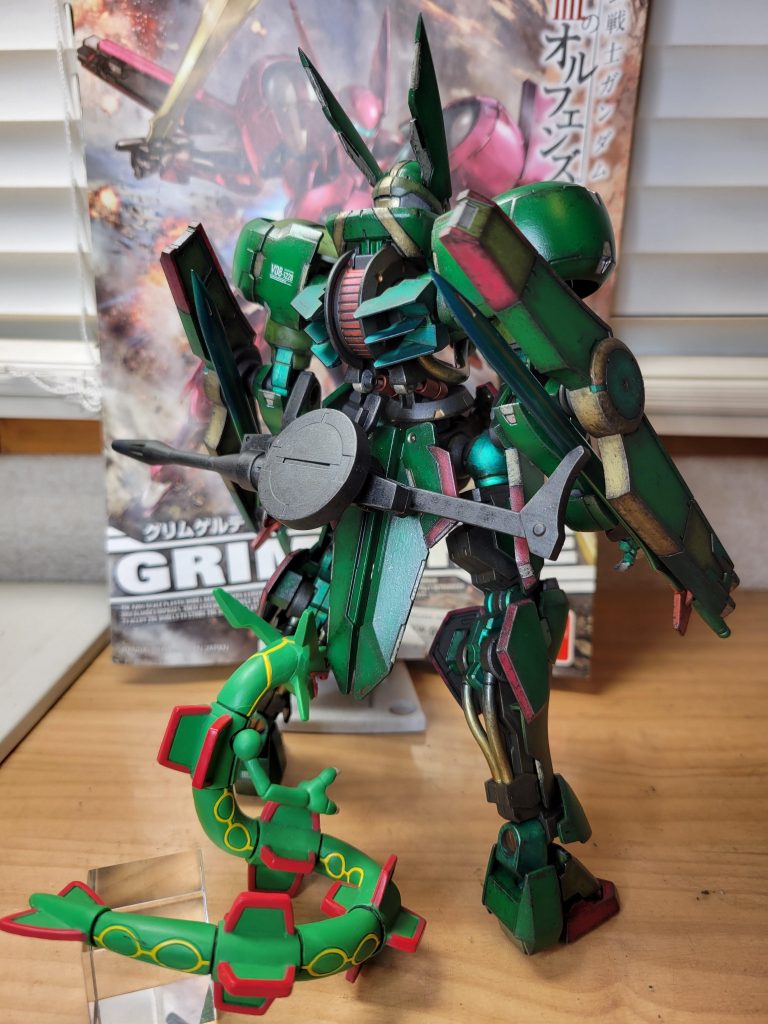 フル装備、後ろから