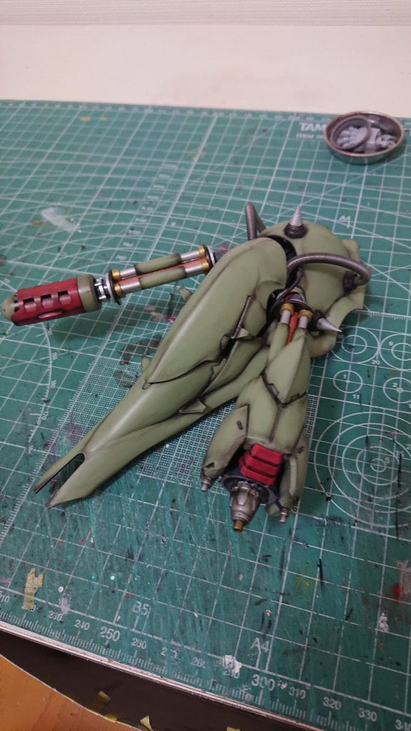 シリンダー部分は自作し関節極を使用して可動出来るようにしました