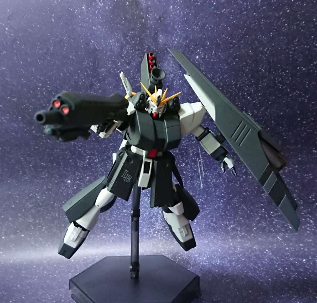 ハイパー・メガ・ライフルのセンサーは、市販のレンズ型パーツに置き換え。