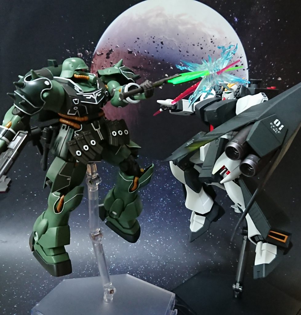 「なんだこいつら、残党の癖に袖飾りでおめかししやがって」