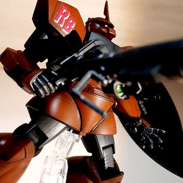 深紅の稲妻　高機動型ゲルグク　ジョニー・ライデン専用機