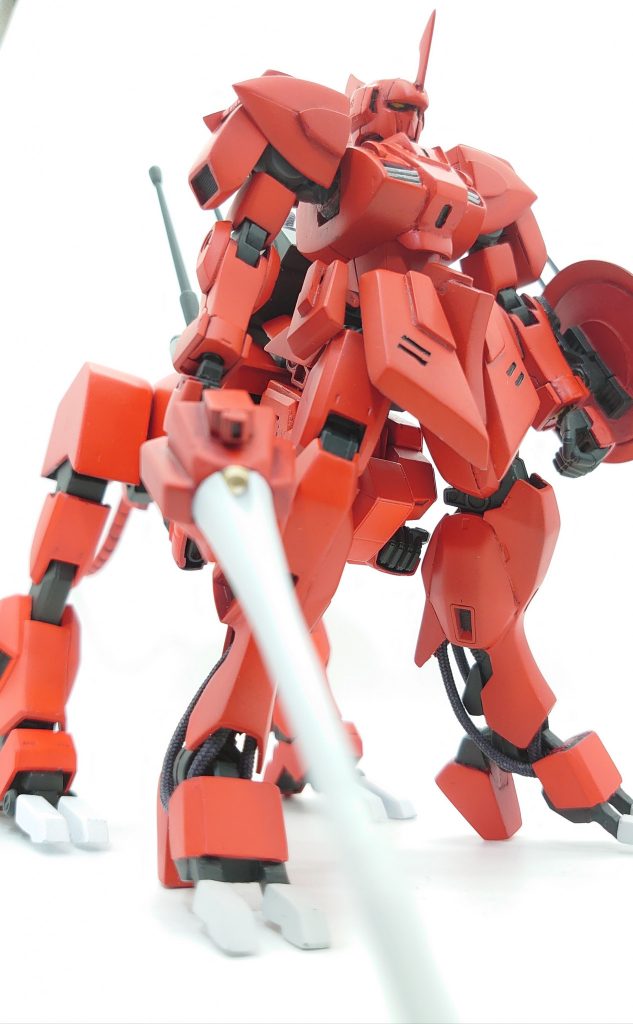 塗装赤　ガイアカラー　スーパープレミアムレッド白　ガイアカラー　アルティメットホワイト黒　ガイアカラー　ピュアブラック関節等　タミヤ　NATOブラック黄　シタデルカラー　ベース　AVERLAND SUNSET金　タミヤ　チタンレッド