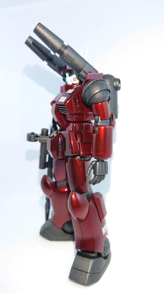 関節、バックパック、武装類には下地にアルティメットブラック、スターブライトアイアンでトップコートにスーパークリアⅢUVカットツヤ消しです。