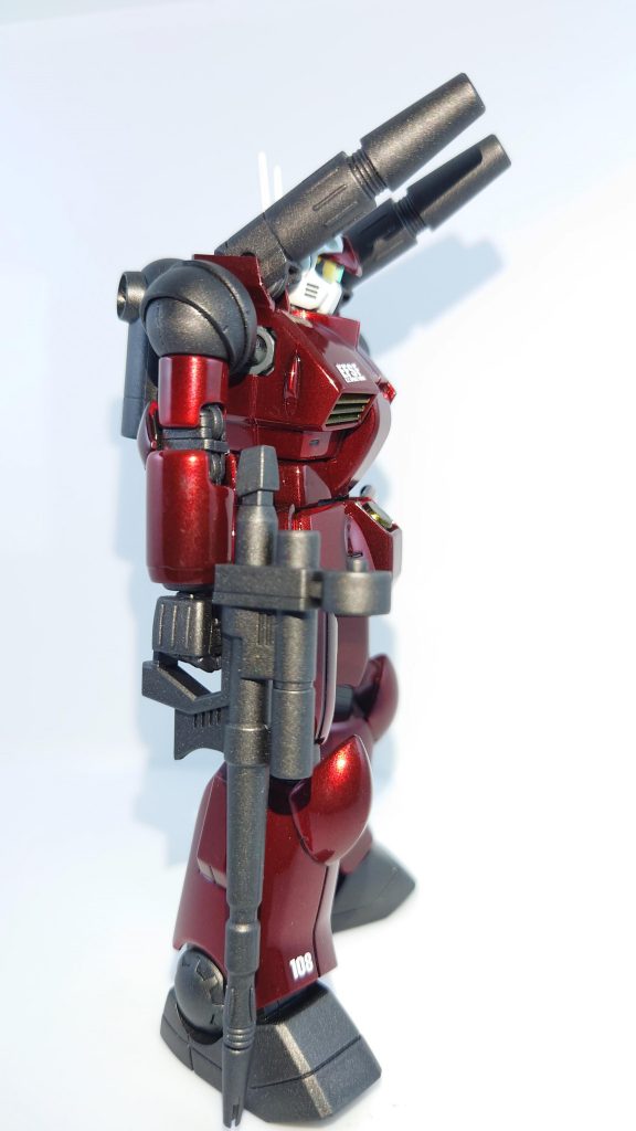 黄色部分にアルティメットブラック、スターブライトシルバー、クリアーイエローからスーパークリアⅢUVカットを吹いています。