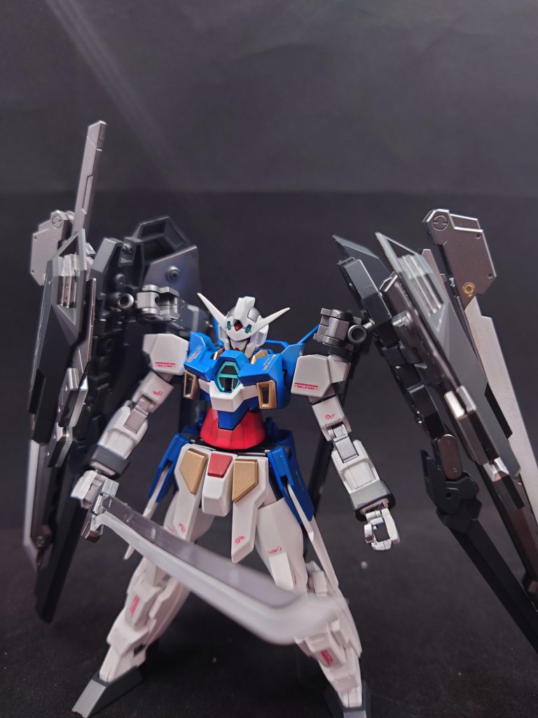 中から刀が出て来ます!この武装が気に入ったので使いたかったんですよねぇ。