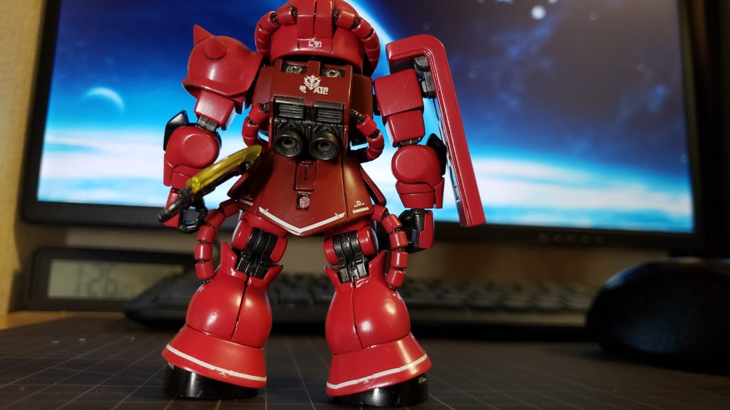 RGシャアザクを参考にバックパックを改造しました。