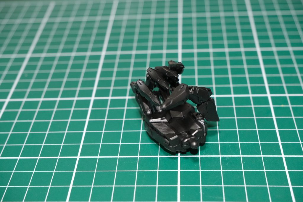 完全にグーにはならないですが、全指まがります。 不器用な私でも、要領がわかれば指一本あたり10分くらいで改造できたので比較的お手軽と言えるかと。