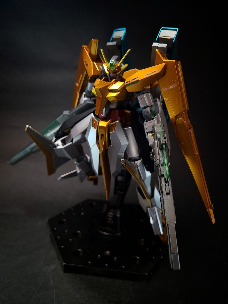 GNビームライフル -新型ノーズユニットに内蔵されたビーム砲。巡航形態時のみ使用可能[