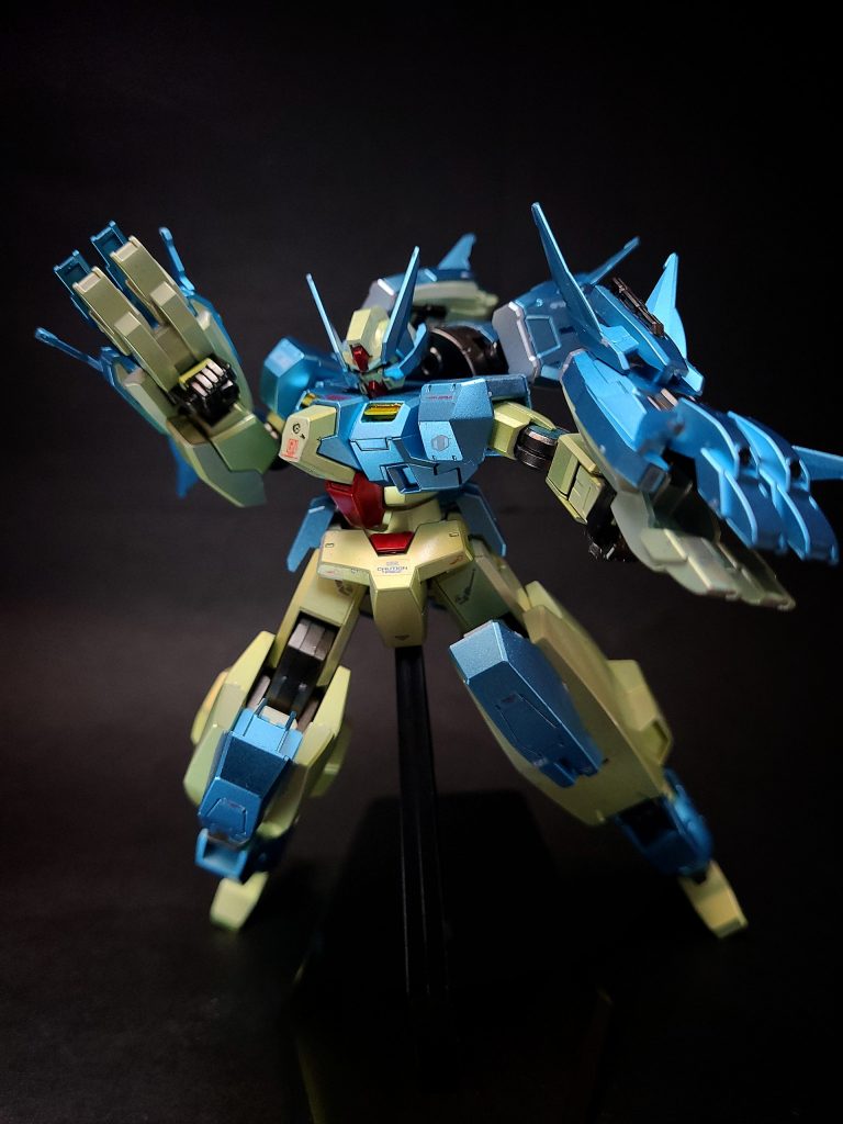 GNトレミーキャノンプトレマイオスアームズの艦首カタパルト部に内蔵されているビーム砲。GNミサイルプトレマイオスアームズに搭載されている実体弾。ビームジャベリンガンダムの武装の1つであり、第24話後半で携行していた武装。状況から見て敵機から奪った物と思われる。