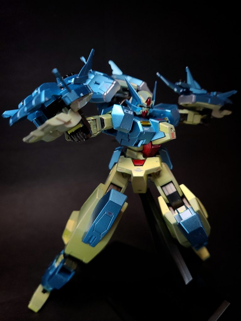 必殺技アルフ・ライラ・ワ・ライラGNトレミーキャノンを使用して放つ最大出力の砲撃。アルフ・ライラ・ワ・ライラ(Alf Layla wa Layla)とは、説話集『千夜一夜物語(アラビアンナイト)』の原題であり、アラビア語で「千一夜」を意味する。