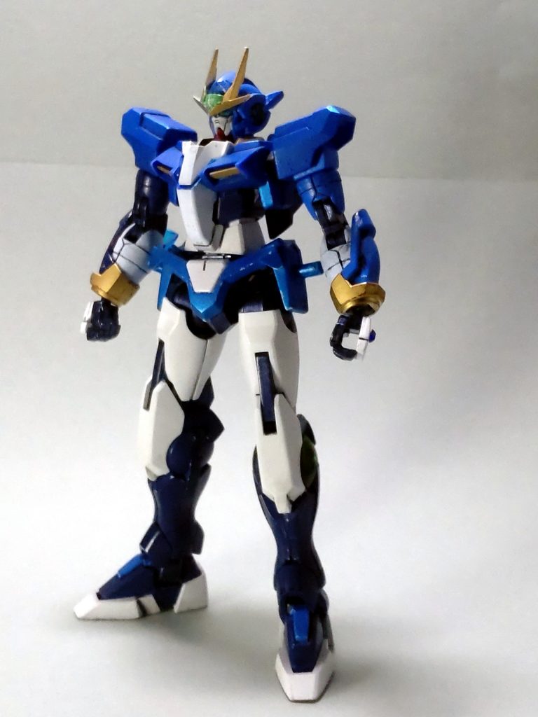 武装無し状態、コアガンダムみたいwダブルオーて、武装ないとスマートでいいですよね✨このスマートな体型が、太陽神ソルス製作の決め手でした。