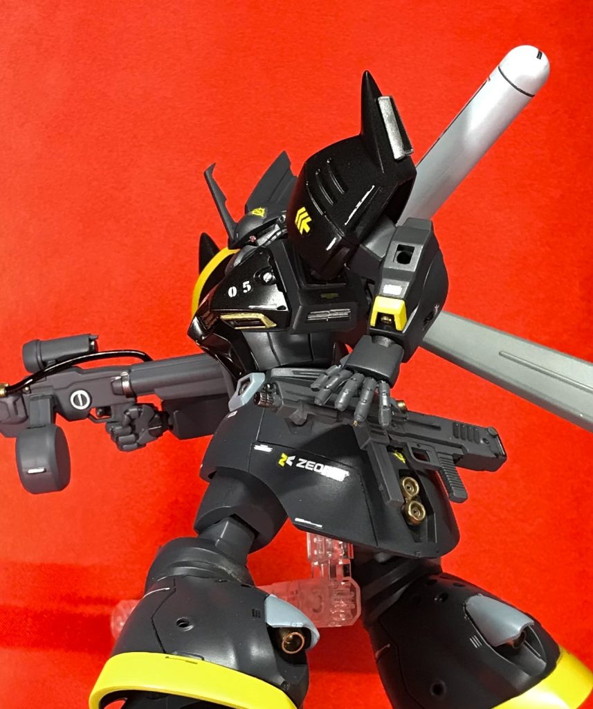 マシンガンはネオジム磁石を取り付け・・忘れたまま合わせ目消しちゃったのでこちらも両面テープでリアスカートに取り付ける事にしました💦