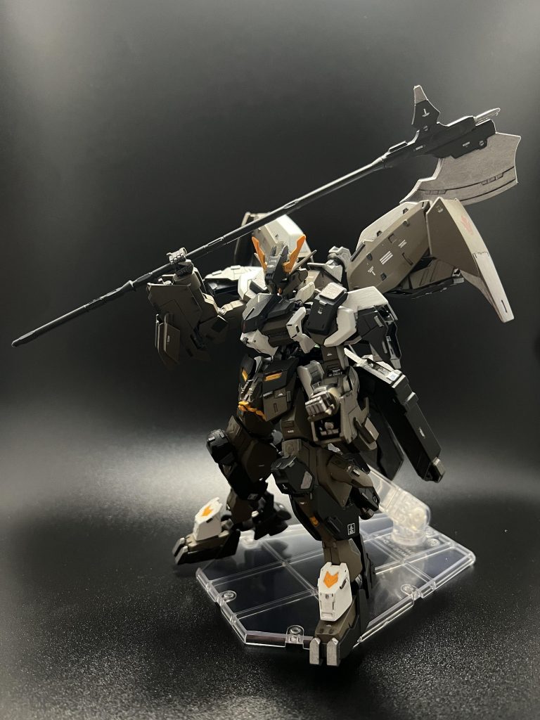 鉄華団に迫り来る脅威を総て立ち塞ぎ、薙ぎ払う堅牢な盾...