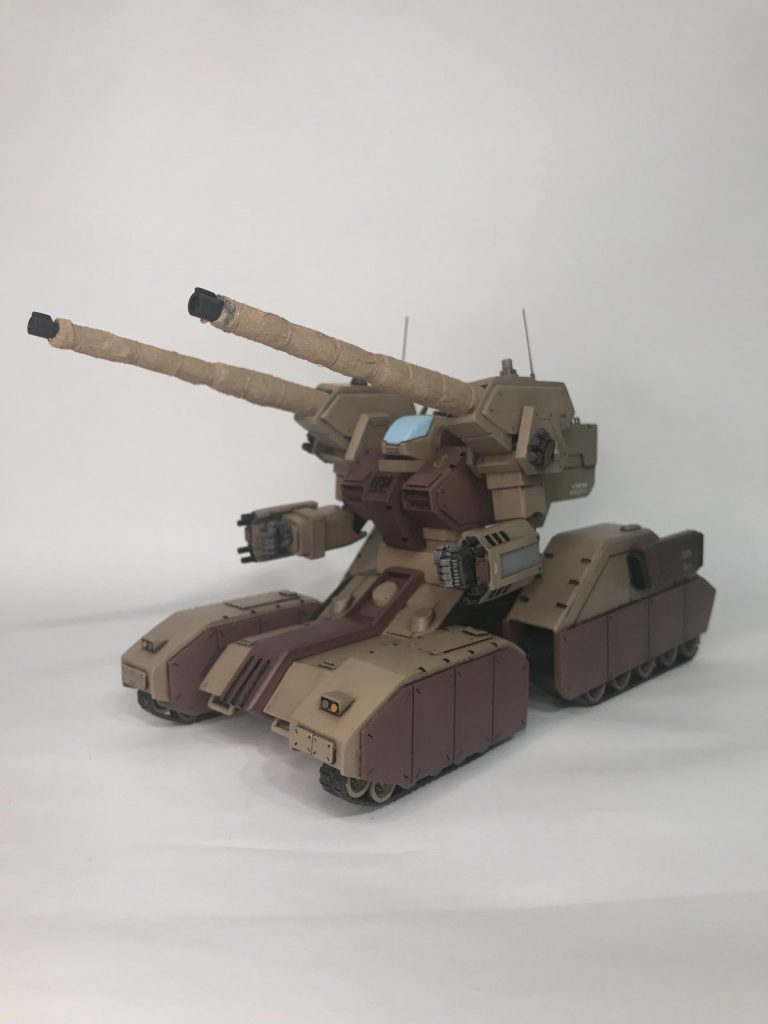 砲身にはサーマルジャケットを着せてあったからキムワイプと車に使われている電線を使ってサーマルジャケットを再現しました〜最初は着せないで塗装しようかと思いましたがイラストと違う事が気になって急遽サーマルジャケットを着せました