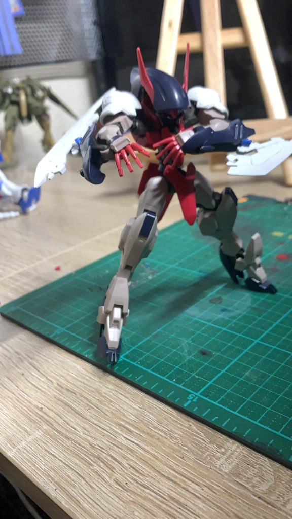 初期案です。全然違います、アサシンぽいですねこれはこれで良い気もしますが、まぁ、機会があればこちらの案も作ってみます。