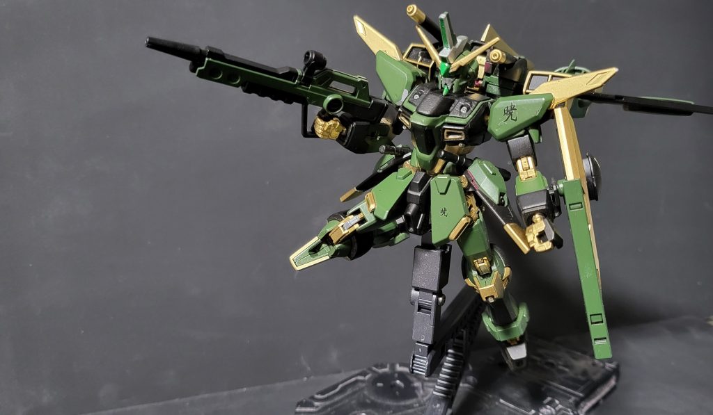 アクションポーズ３使った塗料は濃緑色(中島系)黒サフタミヤのゴールド 