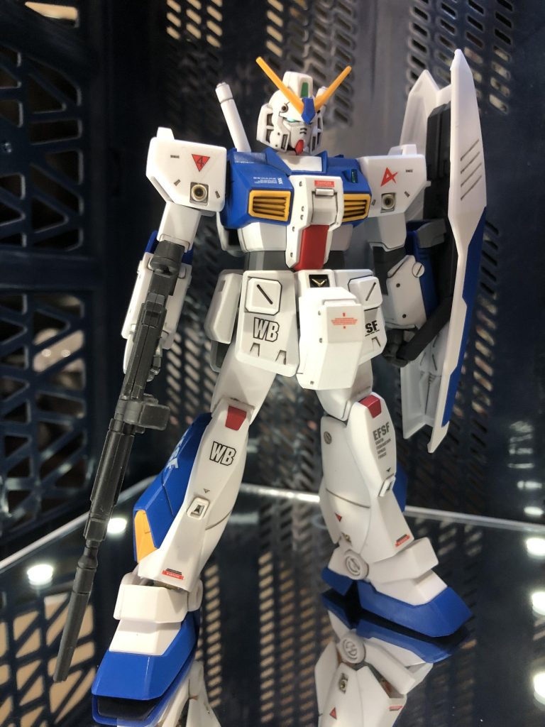 胴体をヘイズルのやつを、主兵装を変更。カラーはおおむね忠実に✨ 