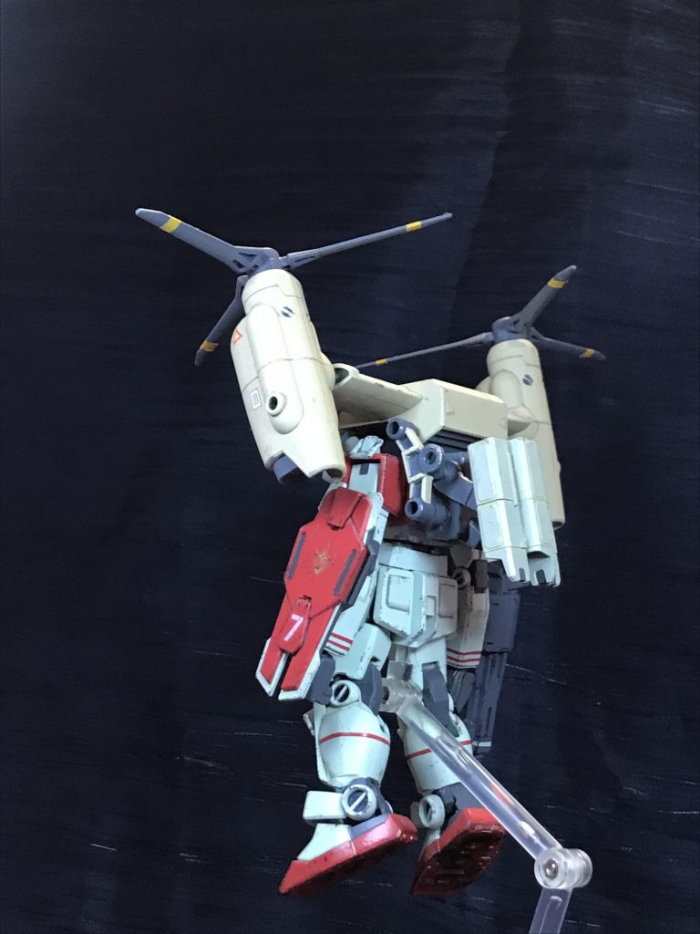 想定してミサイルポッドを後ろに逃がせるようにしていたので、ポッドを外さずにドッキング出来ます。 それではまた!