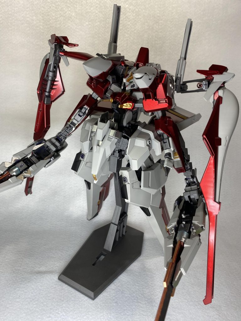 全体図色々と変形ができるようですが、パーツが壊れそうなのでやりません。