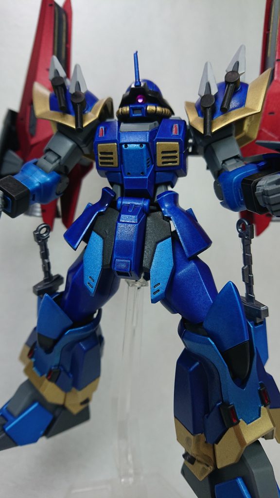 胸部と腰部は「イフリート・シュナイド」腰部の動力パイプは今回外しました